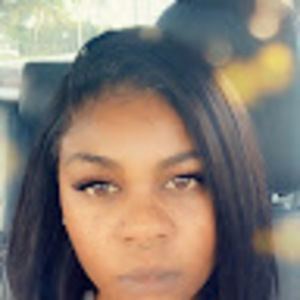 Meet your Posher, Tinisha